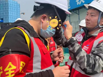 河	北区高级施工员工资多少钱一个月通常